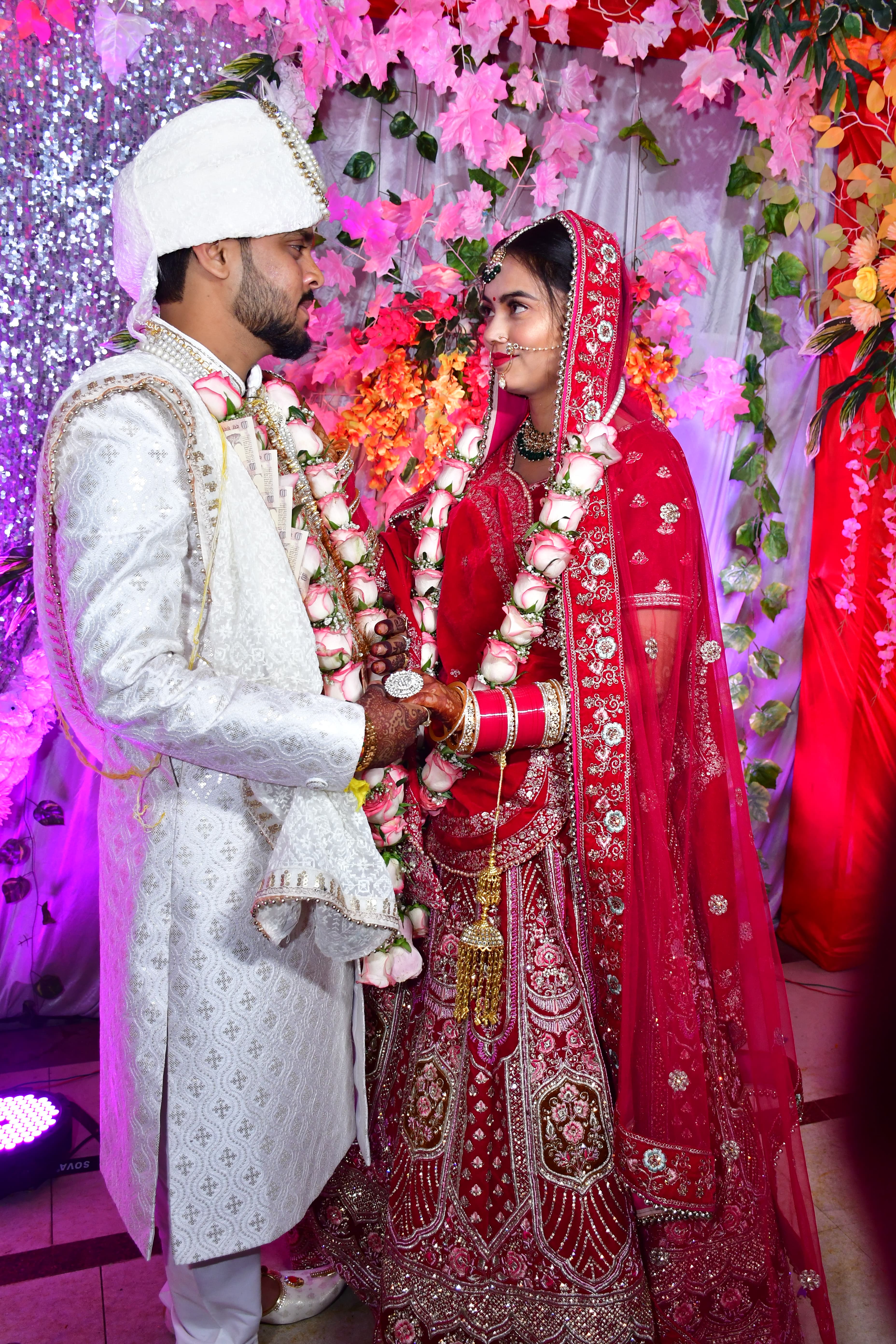 Close up of the wedding cake