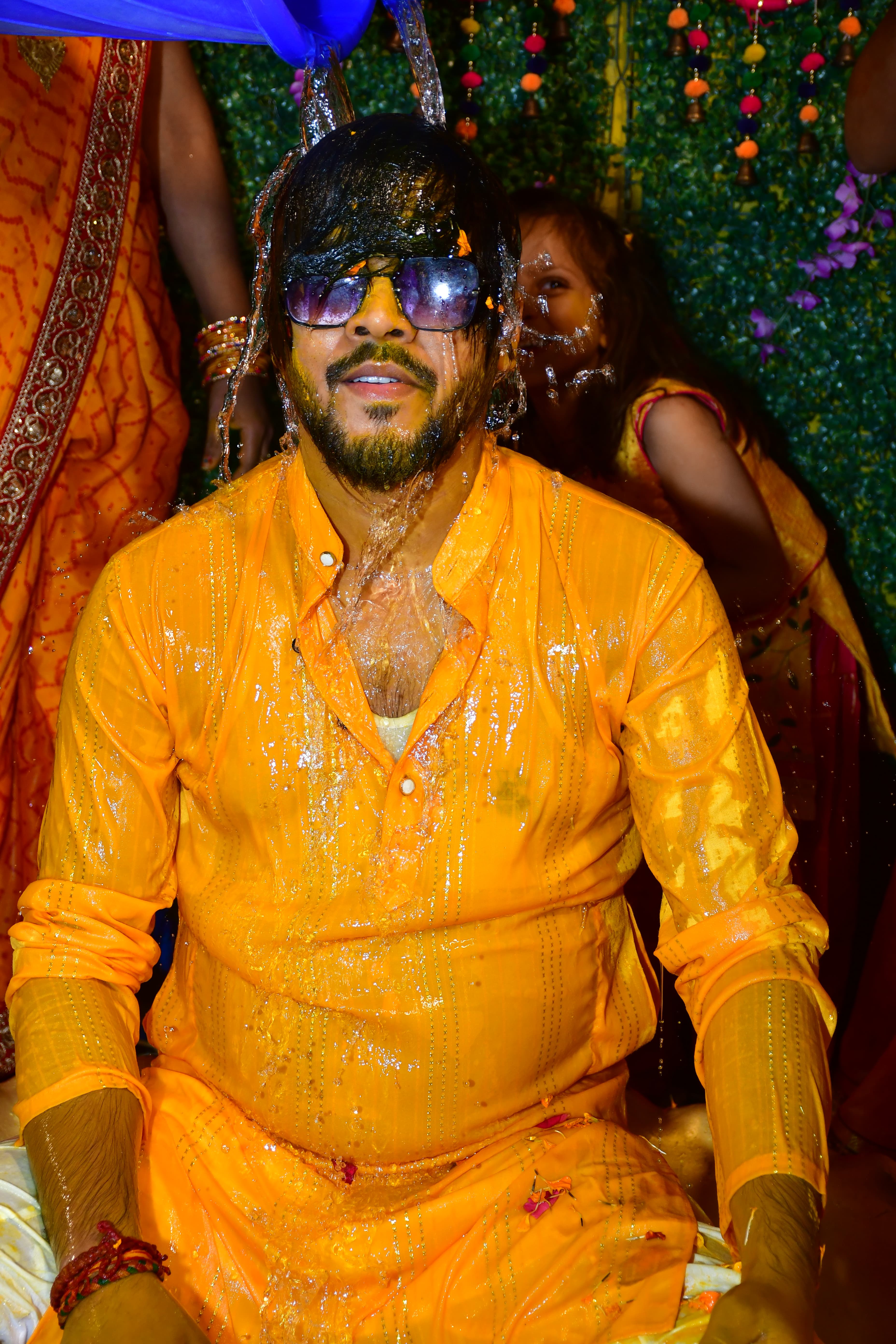 Exchange of garlands